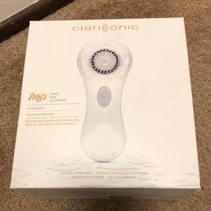 Brand new Clarisonic Mia 1 4 piece